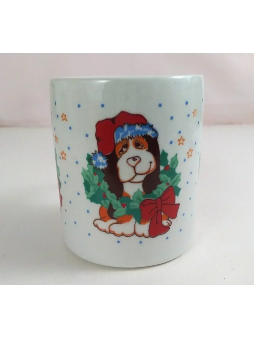 Vintage 1980's Christmas Hound Dog With Wreath Coffee Cup